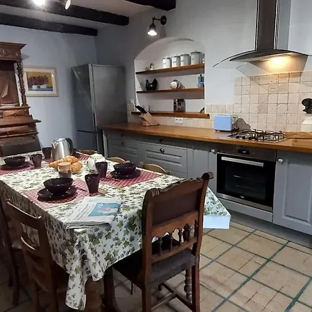 Holiday home Charmante Demeure Spacieuse, Ideale Pour 9 Pers A *